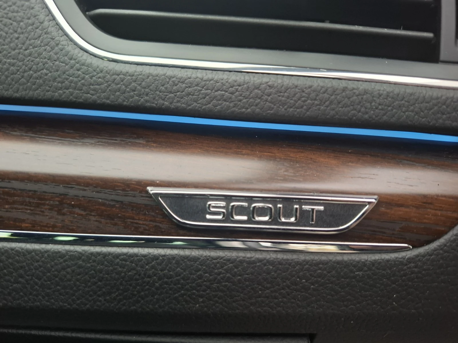 Skoda Superb SCOUT - изображение 10