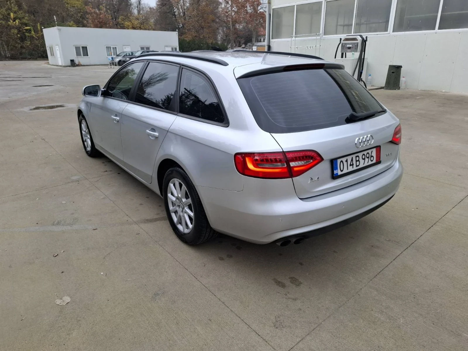 Audi A4 2.0  - изображение 4