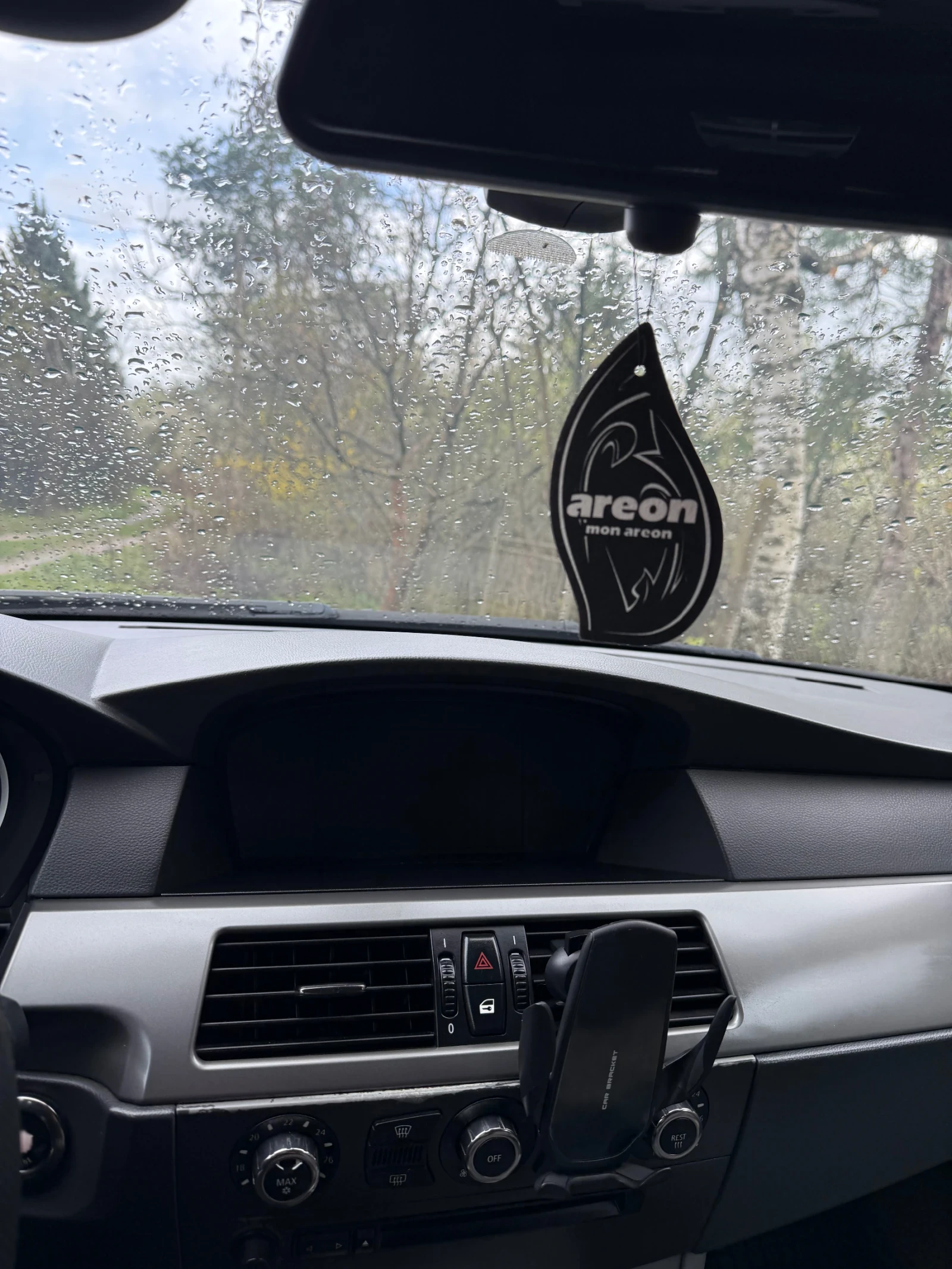 BMW 520  - изображение 8