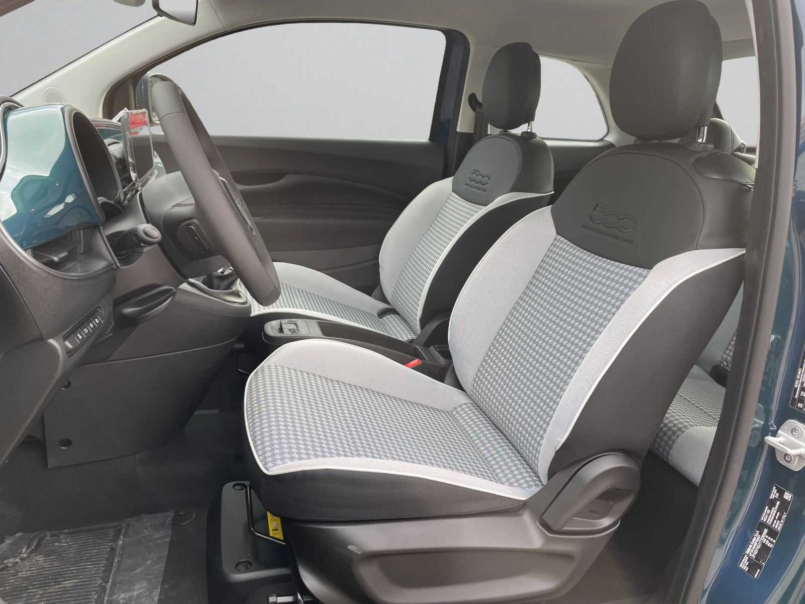 Fiat 500 TORINO 1.0 Hybrid Petrol 65 hp MT6, снимка 13 - Автомобили и джипове - 53725946