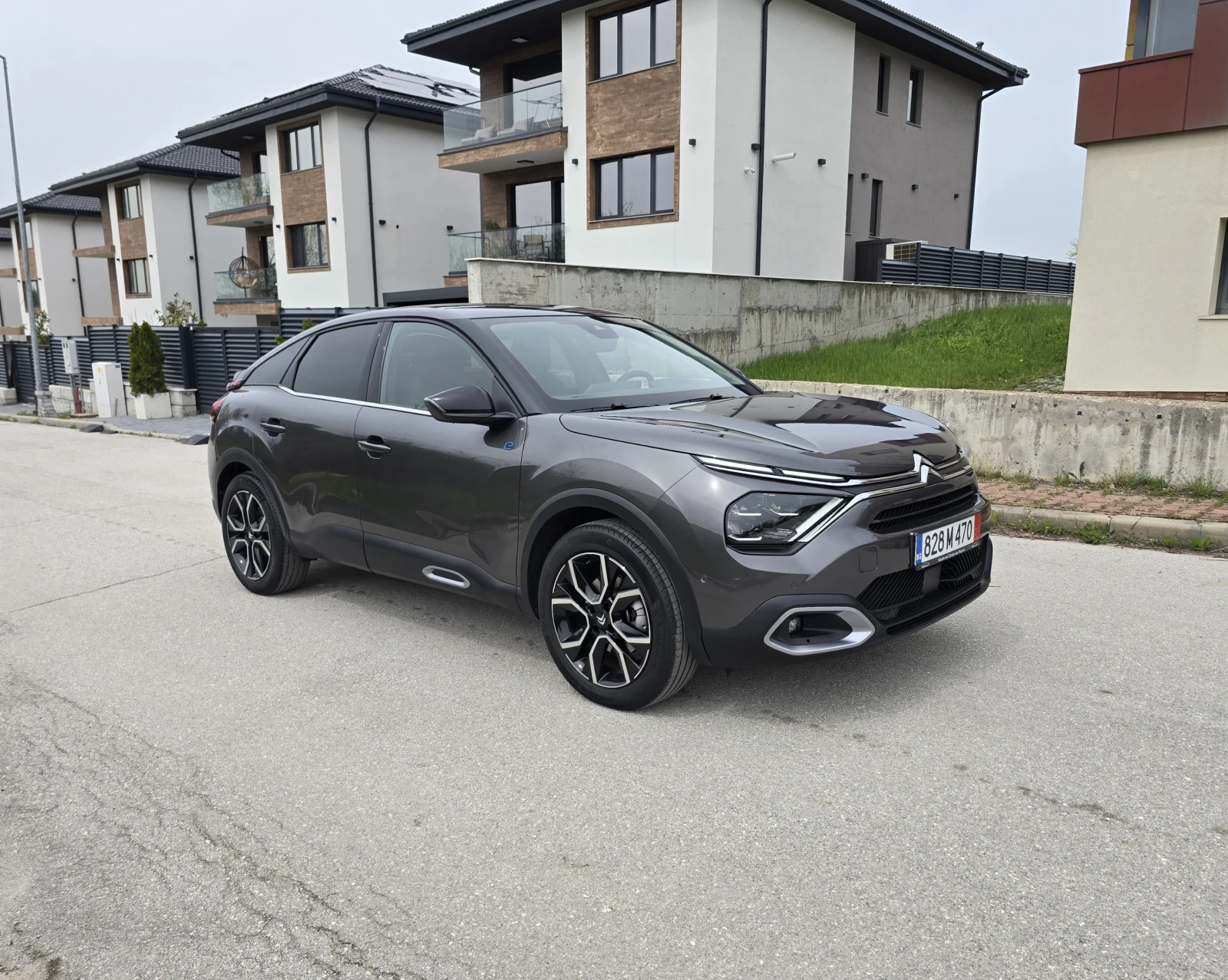 Citroen C4 e-Shine* 360 * Подгрев* Head-Up