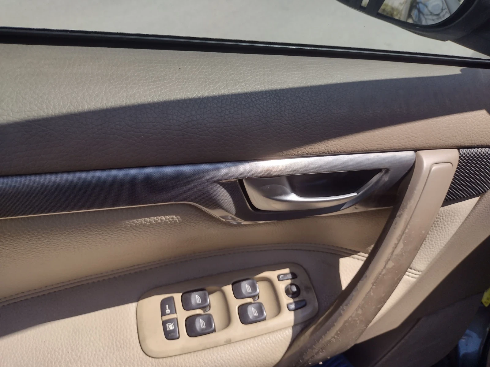 Volvo V70, снимка 14 - Автомобили и джипове - 54430936