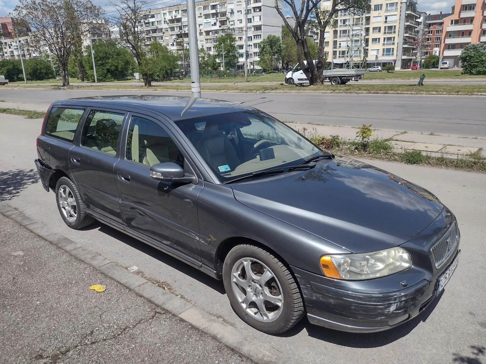 Volvo V70, снимка 6 - Автомобили и джипове - 54430936