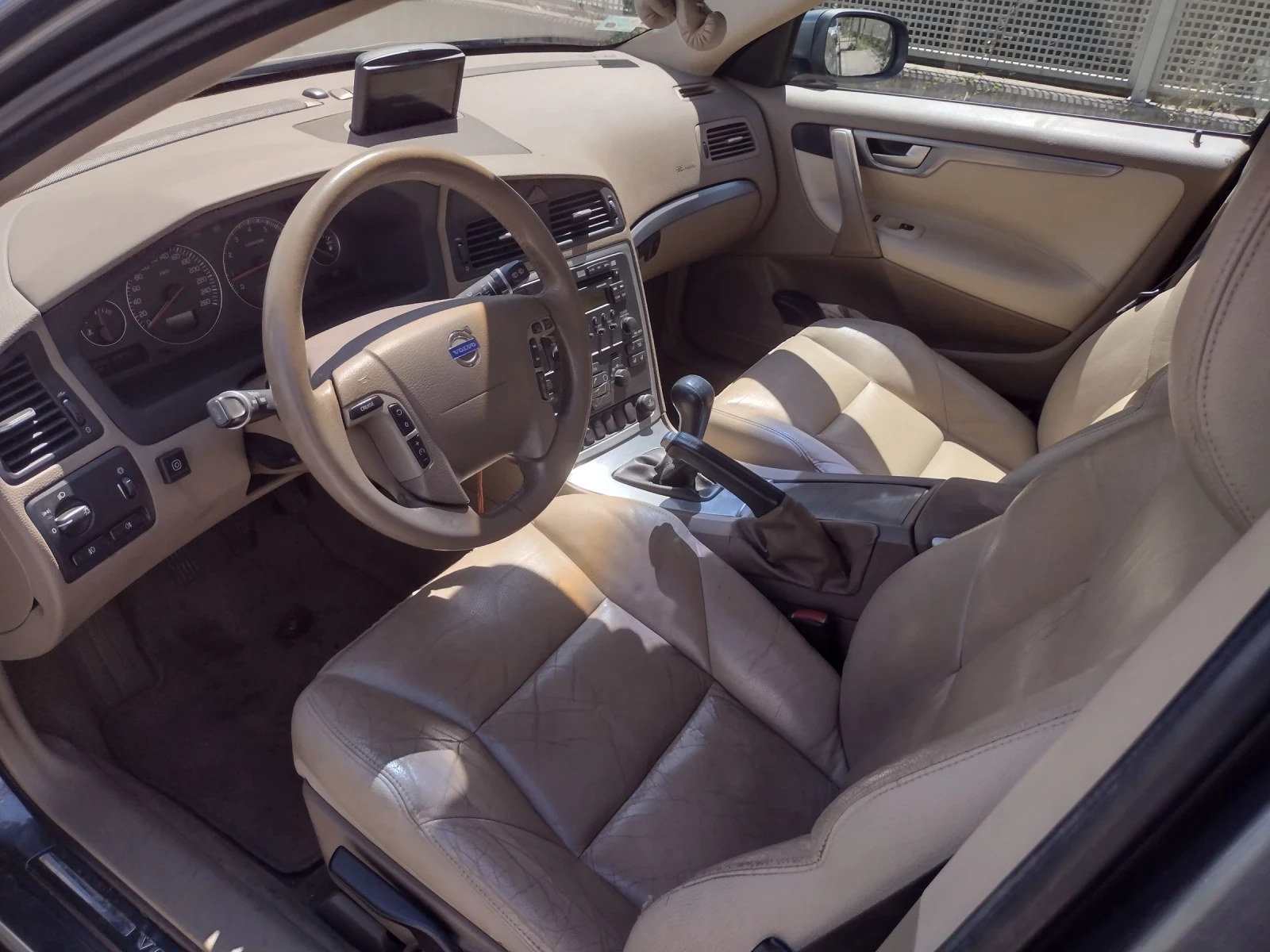 Volvo V70, снимка 9 - Автомобили и джипове - 54430936