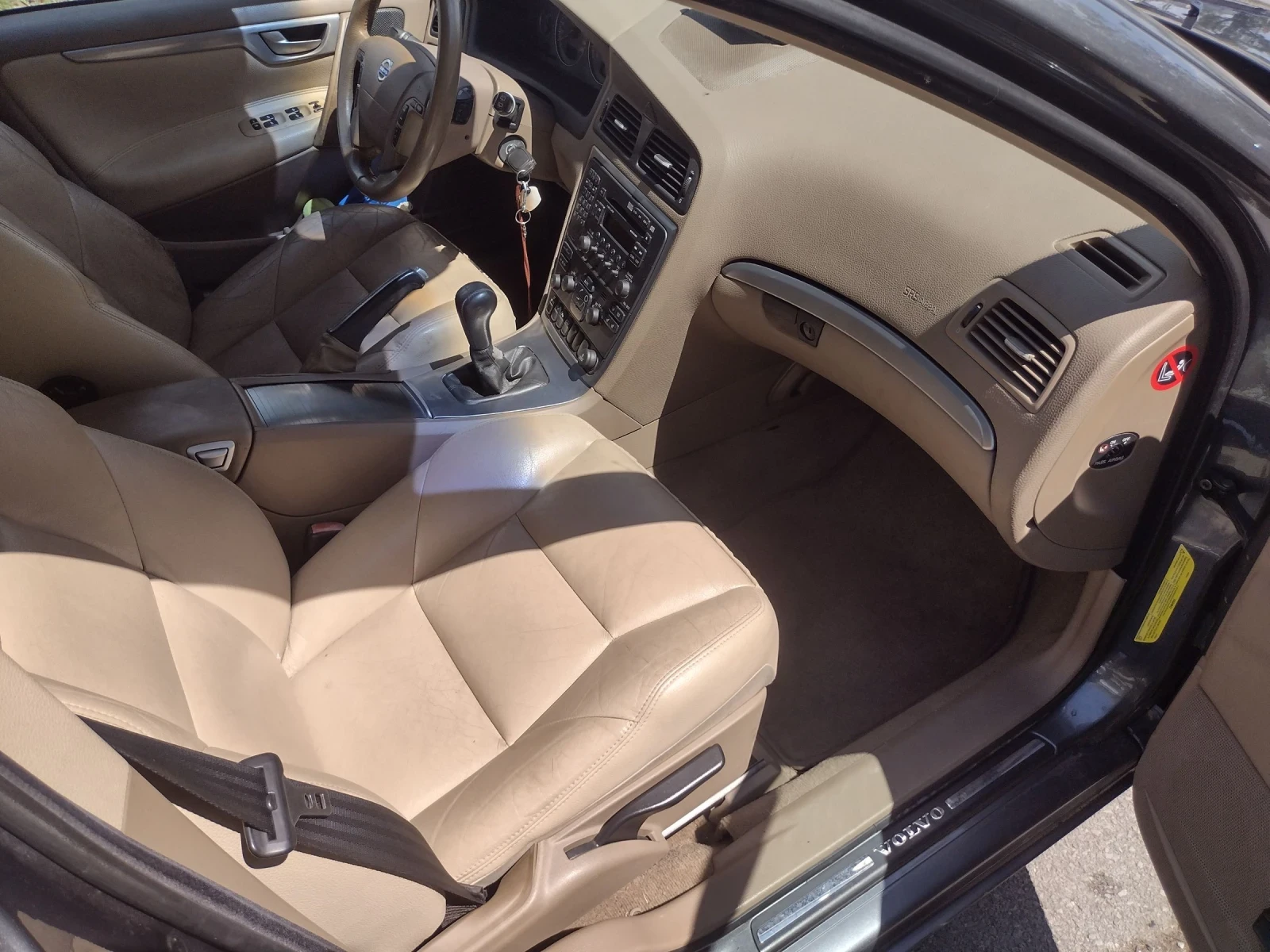 Volvo V70, снимка 10 - Автомобили и джипове - 54430936