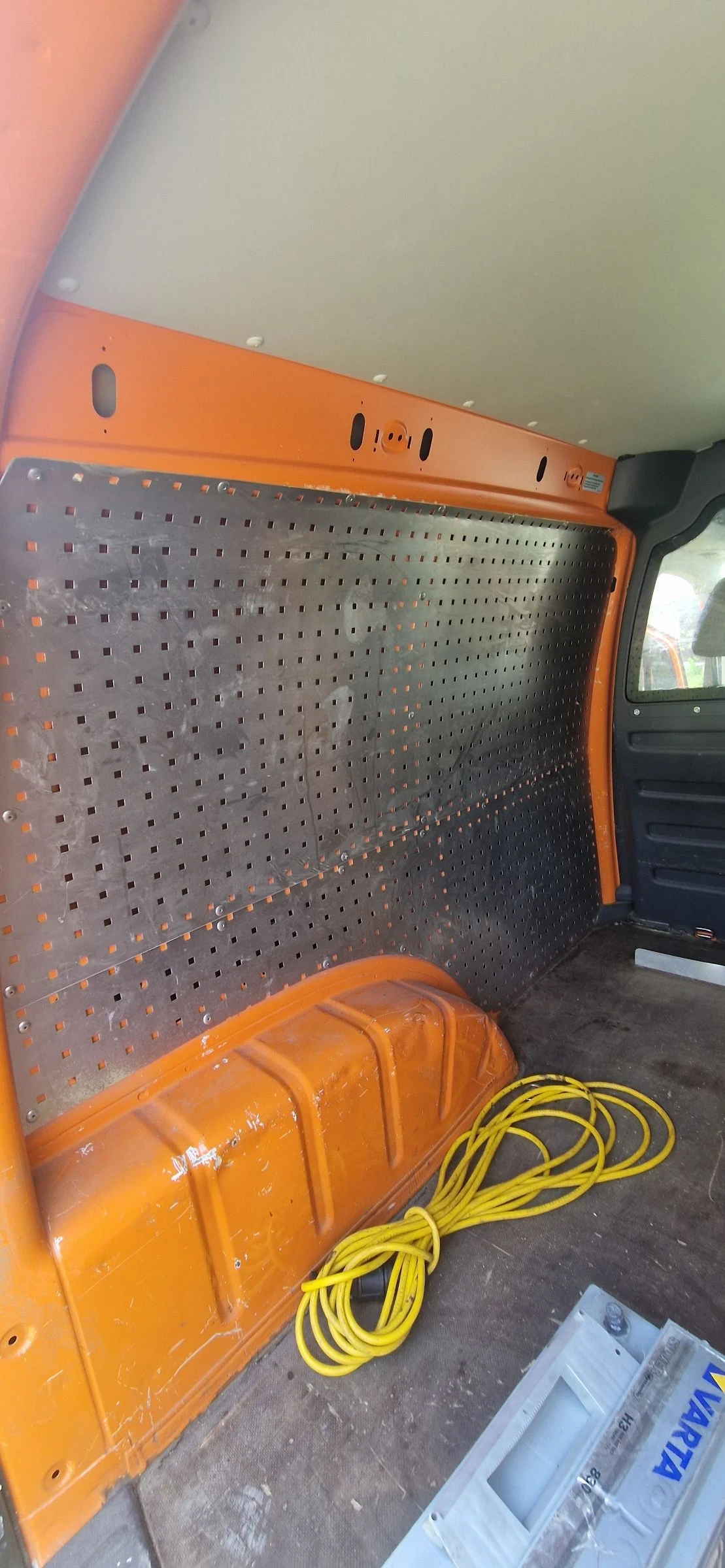 VW Caddy 2000 бензин метан, снимка 13 - Автомобили и джипове - 54710829