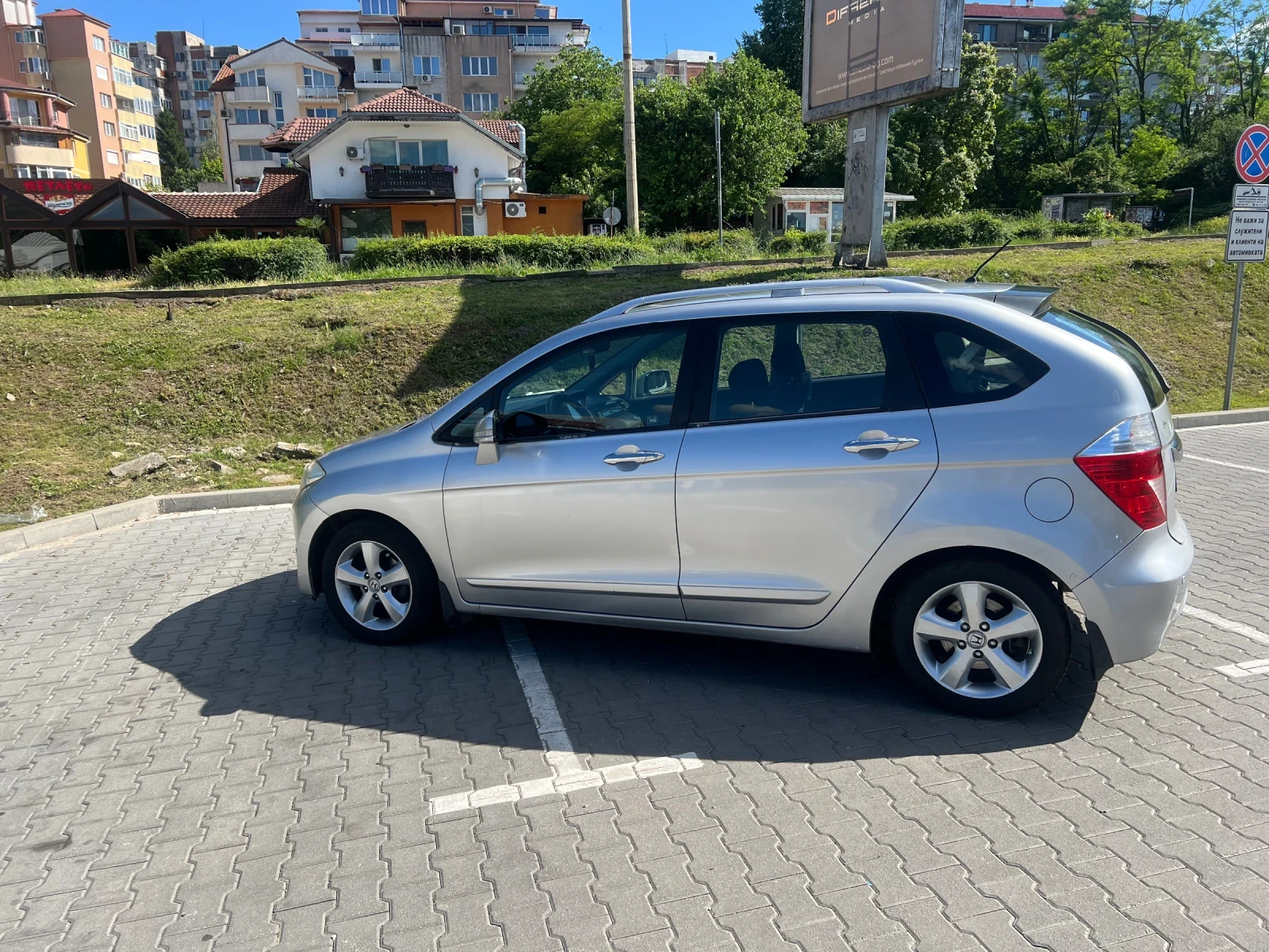 Honda Fr-v, снимка 3 - Автомобили и джипове - 54903121