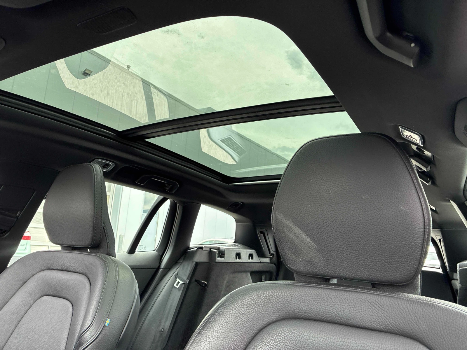 Volvo V60 R-Design, снимка 15 - Автомобили и джипове - 55013526