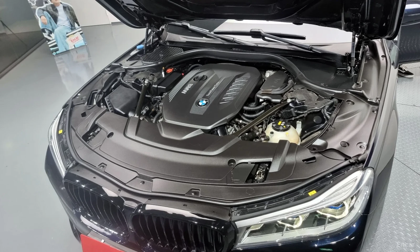 BMW 740 M-sport, снимка 6 - Автомобили и джипове - 55049020