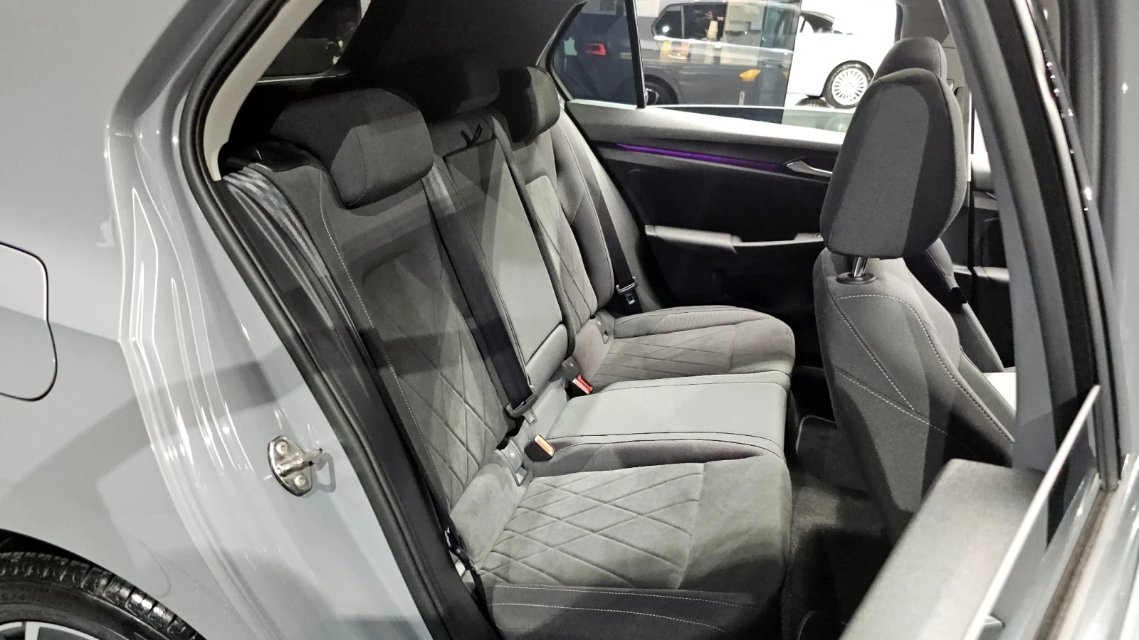 VW Golf 2.0L /Blind spot / HUD, снимка 12 - Автомобили и джипове - 55126245