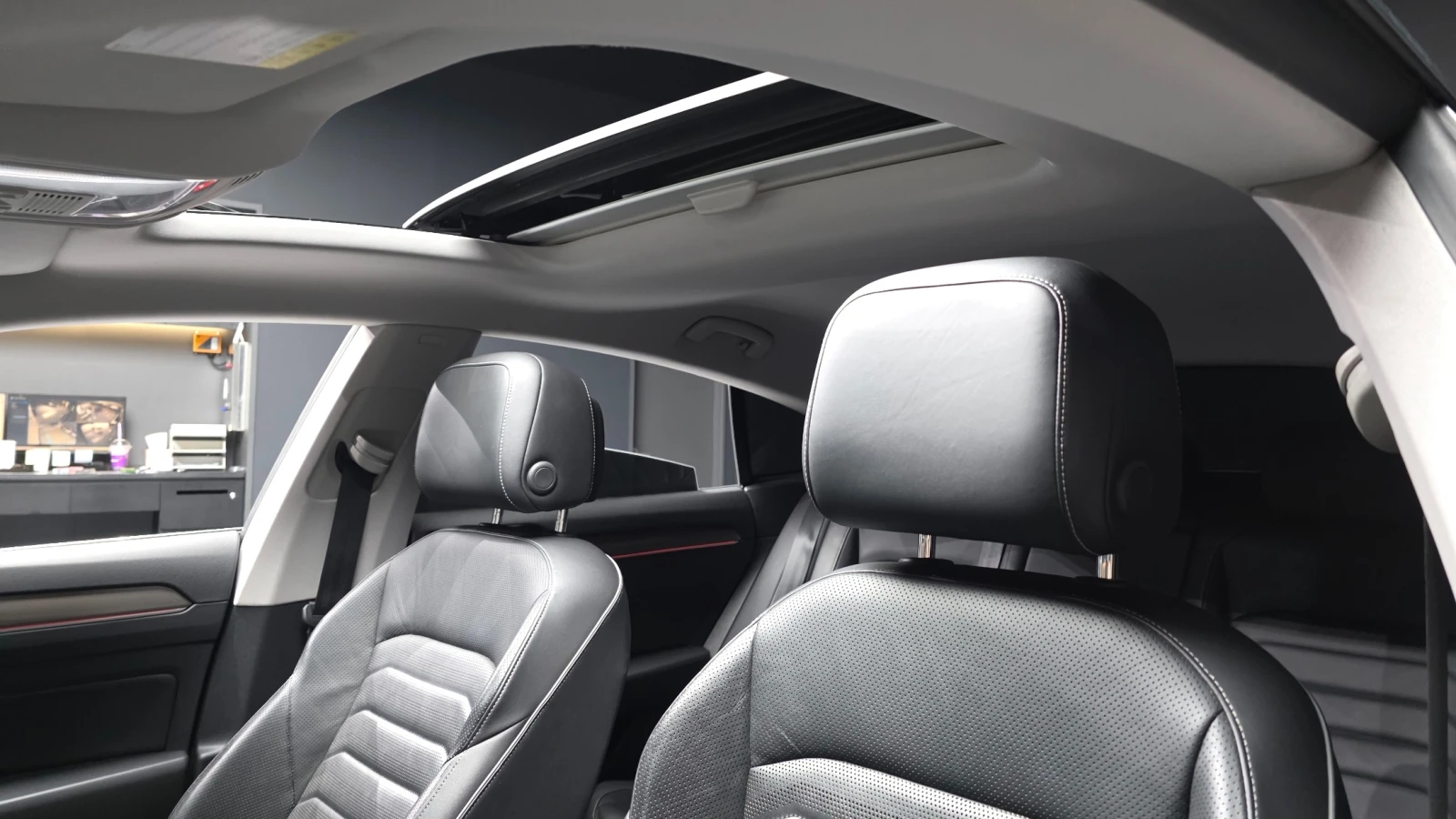 VW Arteon * ОБДУХ * ПРЕМИУМ АУДИО * 360 * FULL, снимка 15 - Автомобили и джипове - 55230030