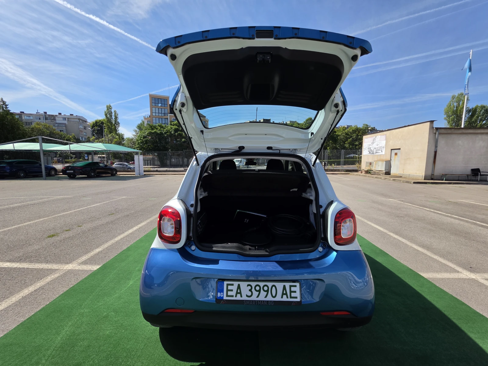 Smart Forfour EQ forfour , снимка 14 - Автомобили и джипове - 55314008