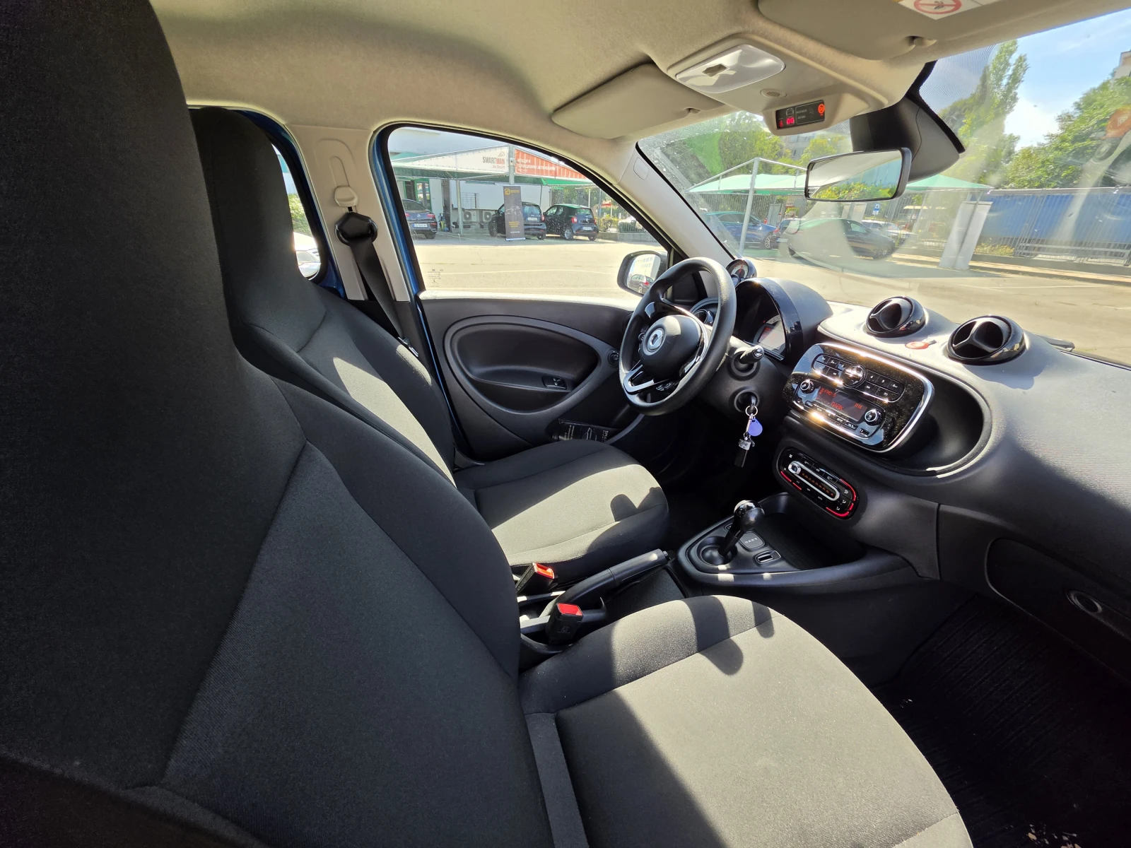 Smart Forfour EQ forfour , снимка 8 - Автомобили и джипове - 55314008