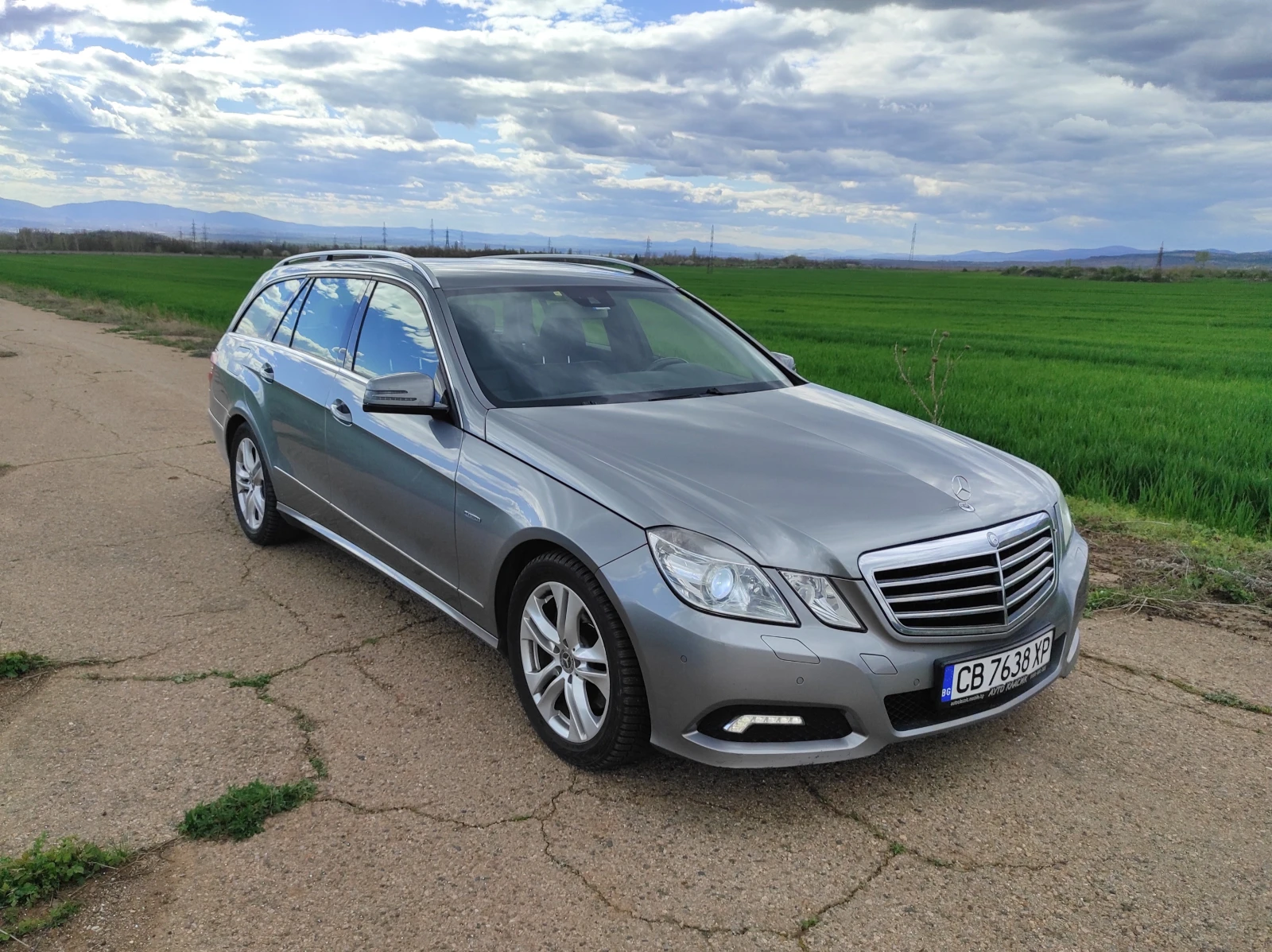 Mercedes-Benz E 350 4 matic, снимка 7 - Автомобили и джипове - 55690441