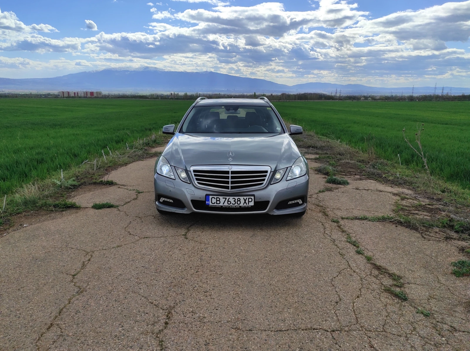 Mercedes-Benz E 350 4 matic, снимка 2 - Автомобили и джипове - 55690441