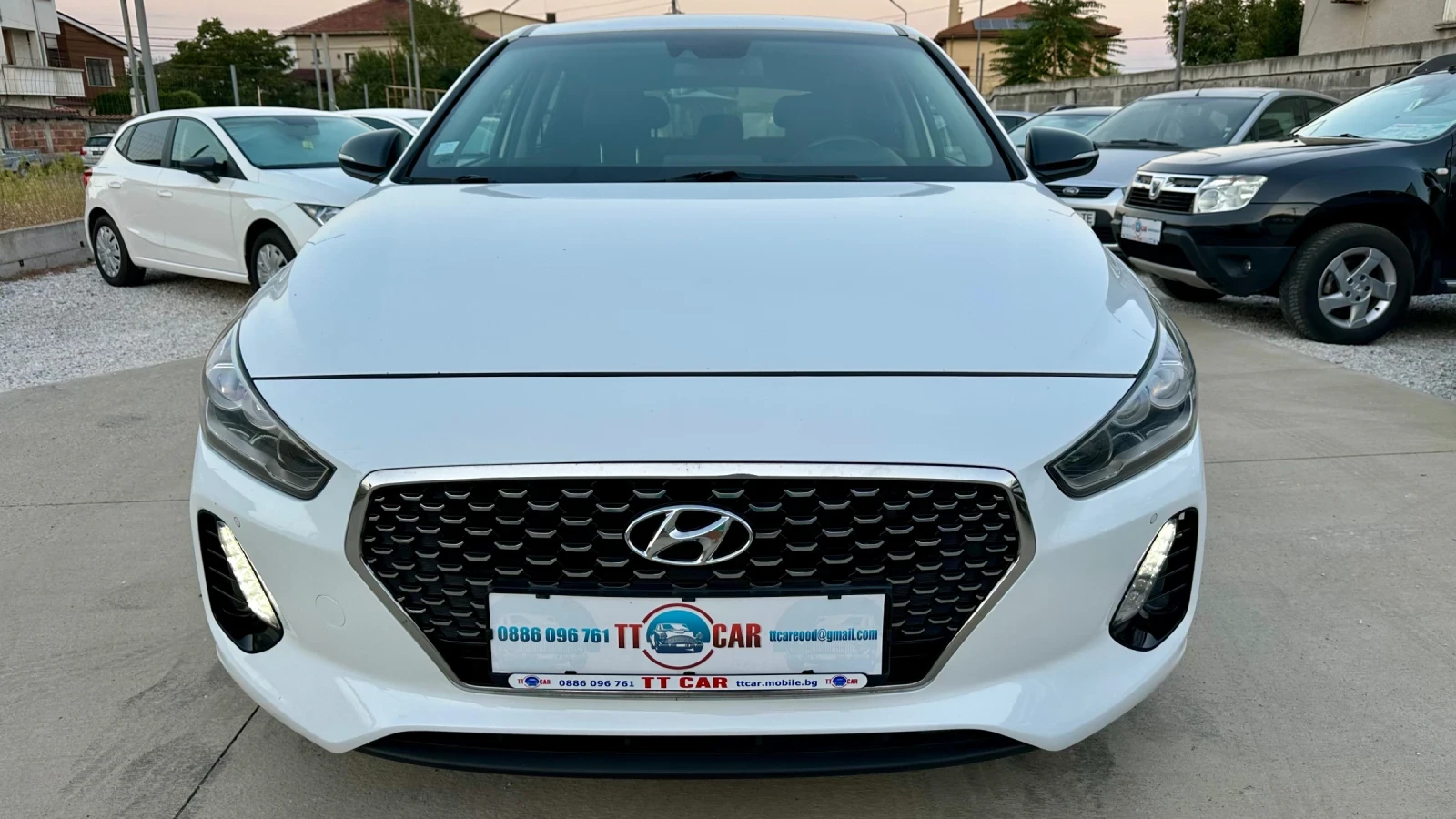 Hyundai I30 1.6crdi Premium! Лед! Нави!Кожа!Камера! Вс.екстри!, снимка 6 - Автомобили и джипове - 55892042