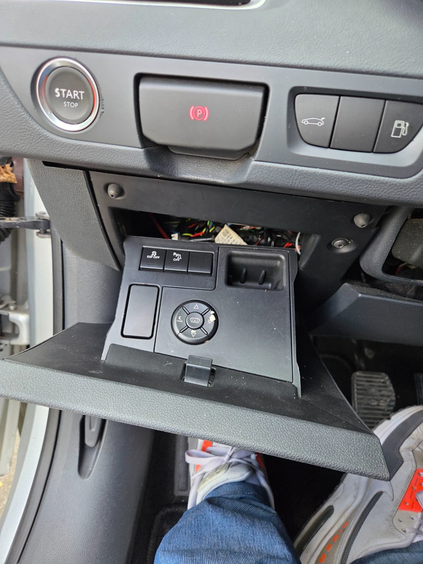 Peugeot 508 1, 6 THP 6ск., снимка 12 - Автомобили и джипове - 56182147
