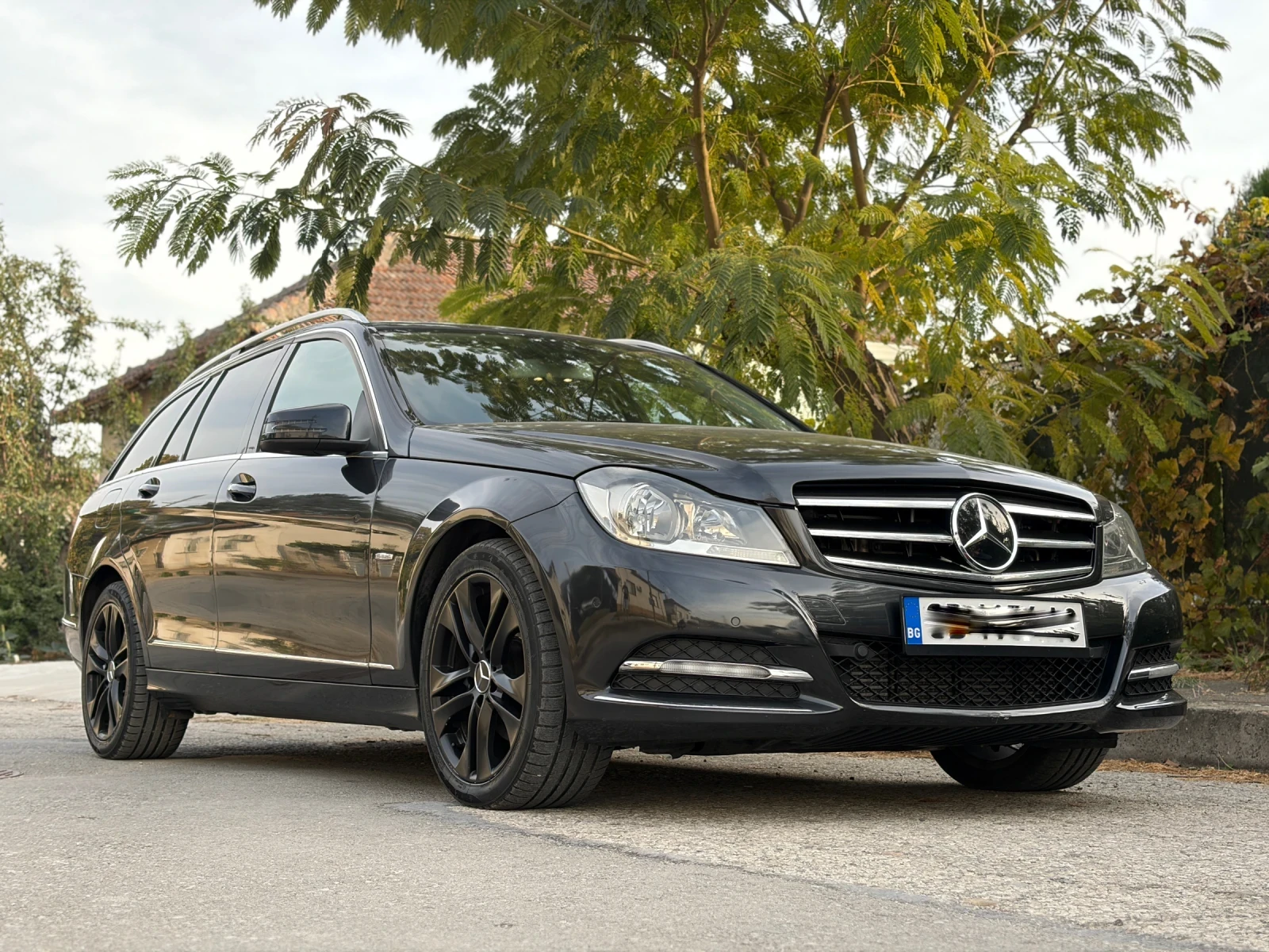 Mercedes-Benz C 250 4matic, снимка 3 - Автомобили и джипове - 56401464