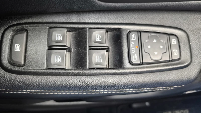 Dacia Duster DACIA DUSTER 1.0 + LPG, снимка 7 - Автомобили и джипове - 52889387