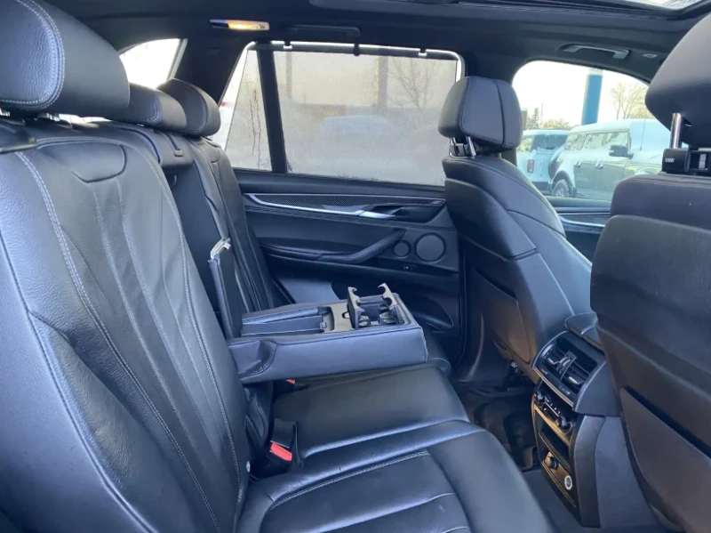 BMW X5 xDrive35i M-PACK/HARMAN KARDON/CAMERA/KEYLESS, снимка 16 - Автомобили и джипове - 53083202