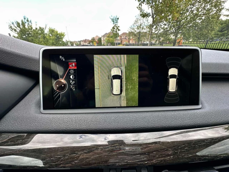 BMW X5 xDrive35i /Sunroof/Keyless/Heated seats/Clip, снимка 17 - Автомобили и джипове - 53536445