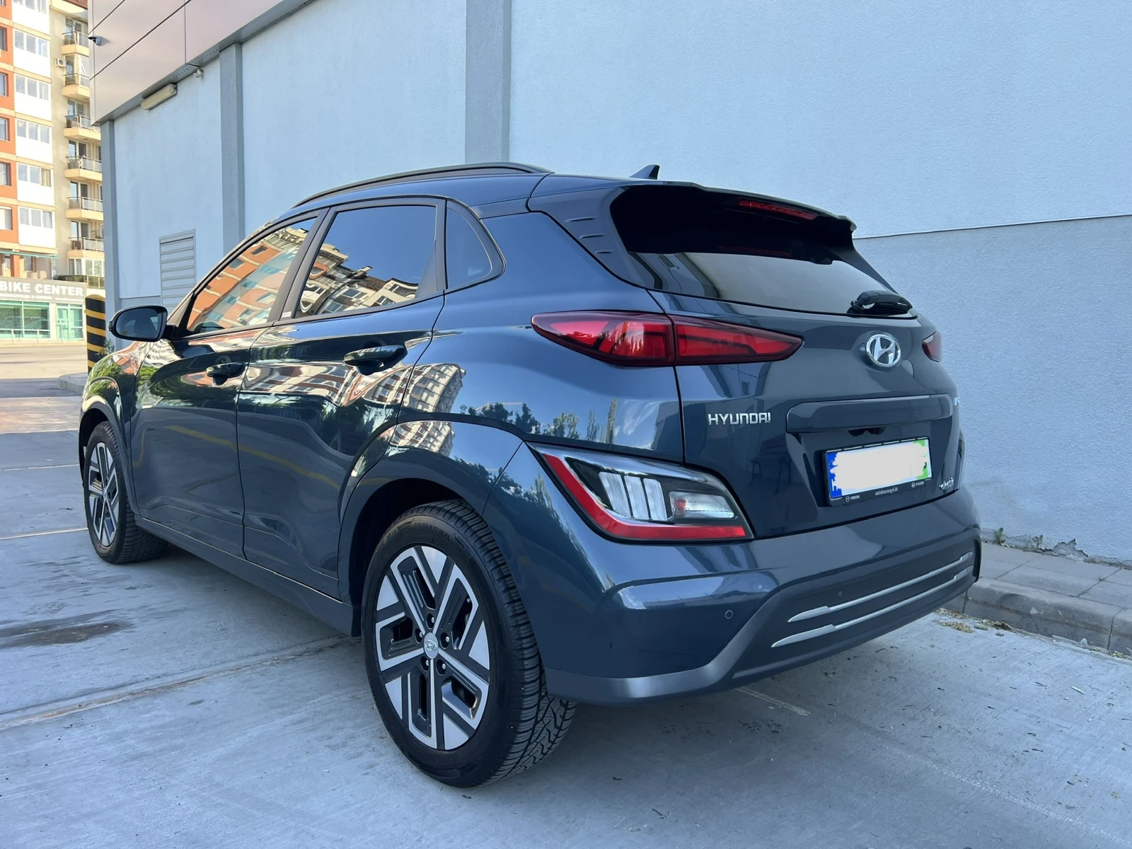 Hyundai Kona 64kWh* АБСОЛЮТЕН ТОП..!!52474км.!!, снимка 4 - Автомобили и джипове - 54722700