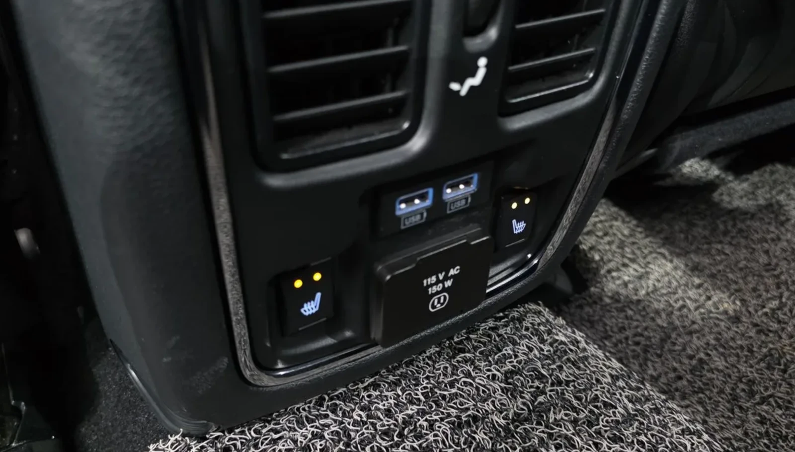 Jeep Grand cherokee Summit* H/K* Обдух* Pano* Крайна цена* , снимка 14 - Автомобили и джипове - 54751681