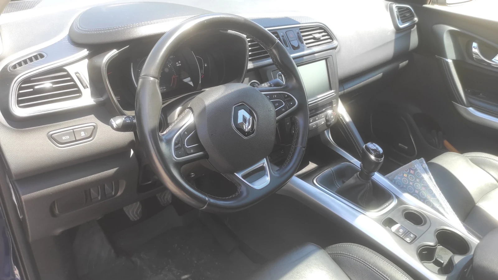 Renault Kadjar 1.6 TCe 162 к.с. BOSE, снимка 11 - Автомобили и джипове - 54897899