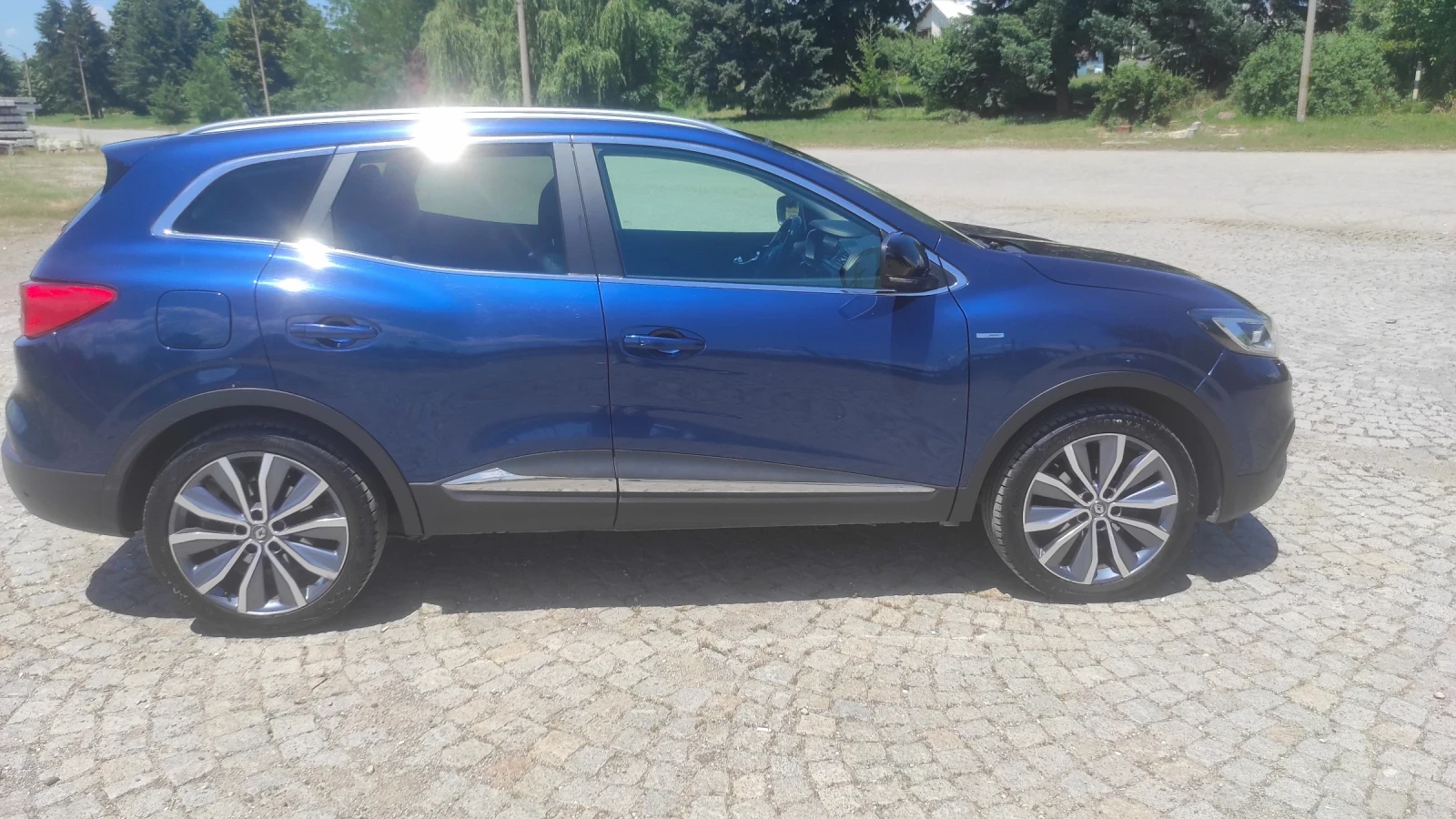 Renault Kadjar 1.6 TCe 162 к.с. BOSE, снимка 2 - Автомобили и джипове - 54897899