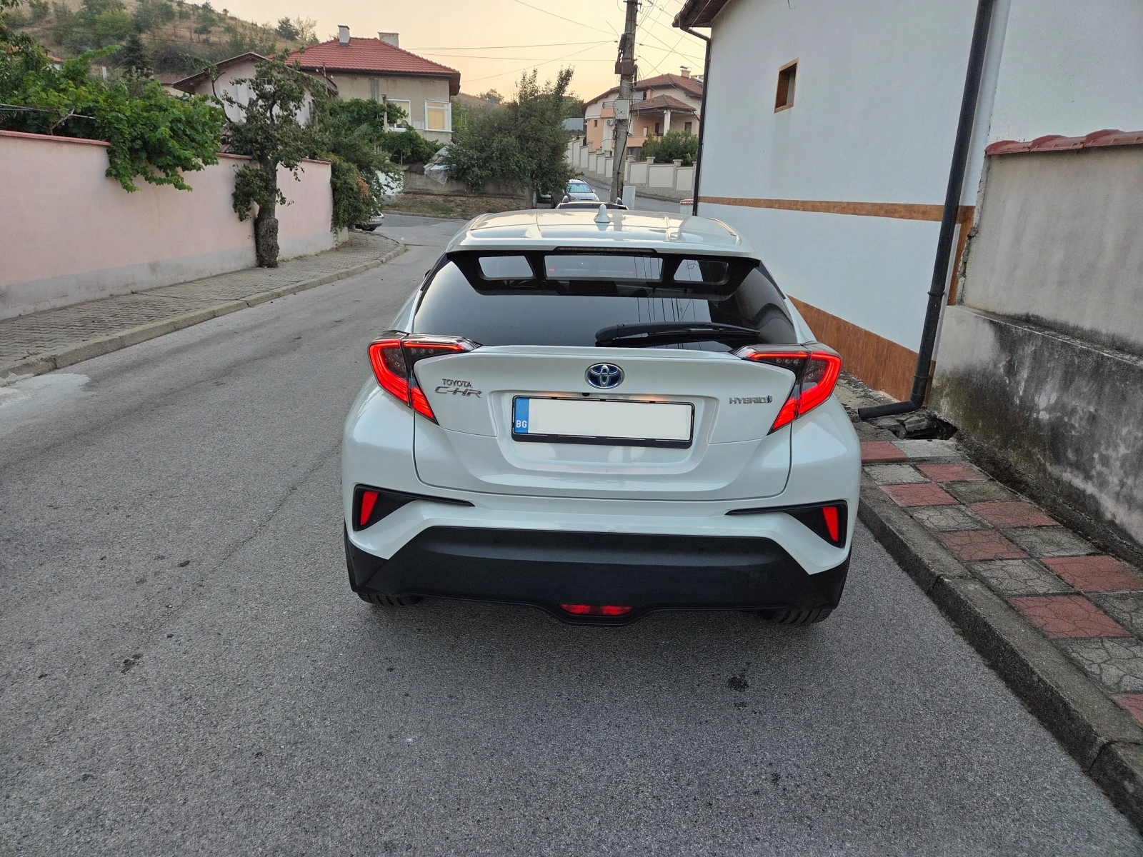 Toyota C-HR Classy, снимка 6 - Автомобили и джипове - 56073792