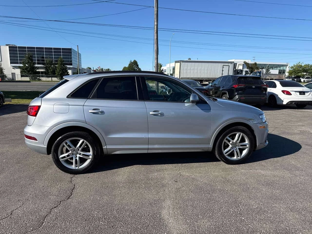 Audi Q3 * Komfort * CARFAX * ����� �� ����������� *  | Mobile.bg � ����������� 3