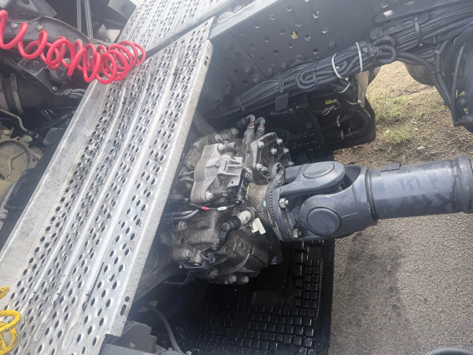 Mercedes-Benz Actros 1845 | Mobile.bg   5