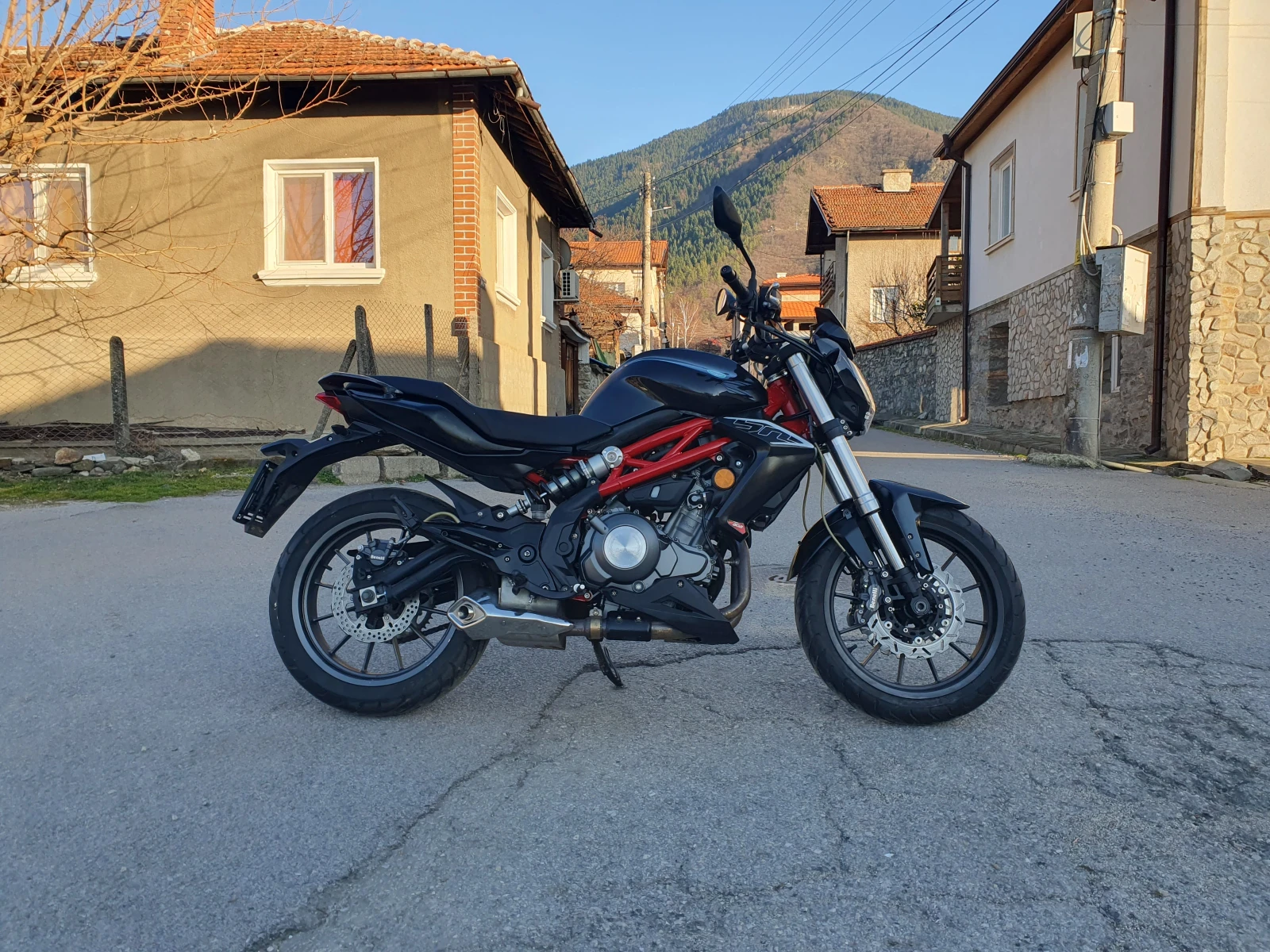 Benelli 304 BN 302i 7700км