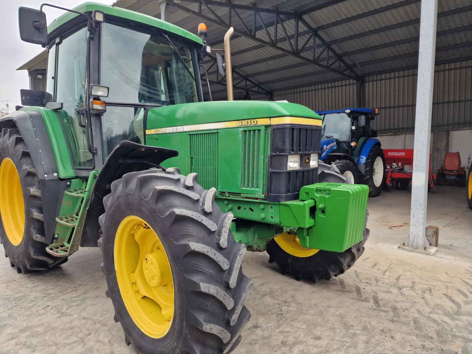 Трактор John Deere 6610, снимка 2 - Селскостопанска техника - 54000194