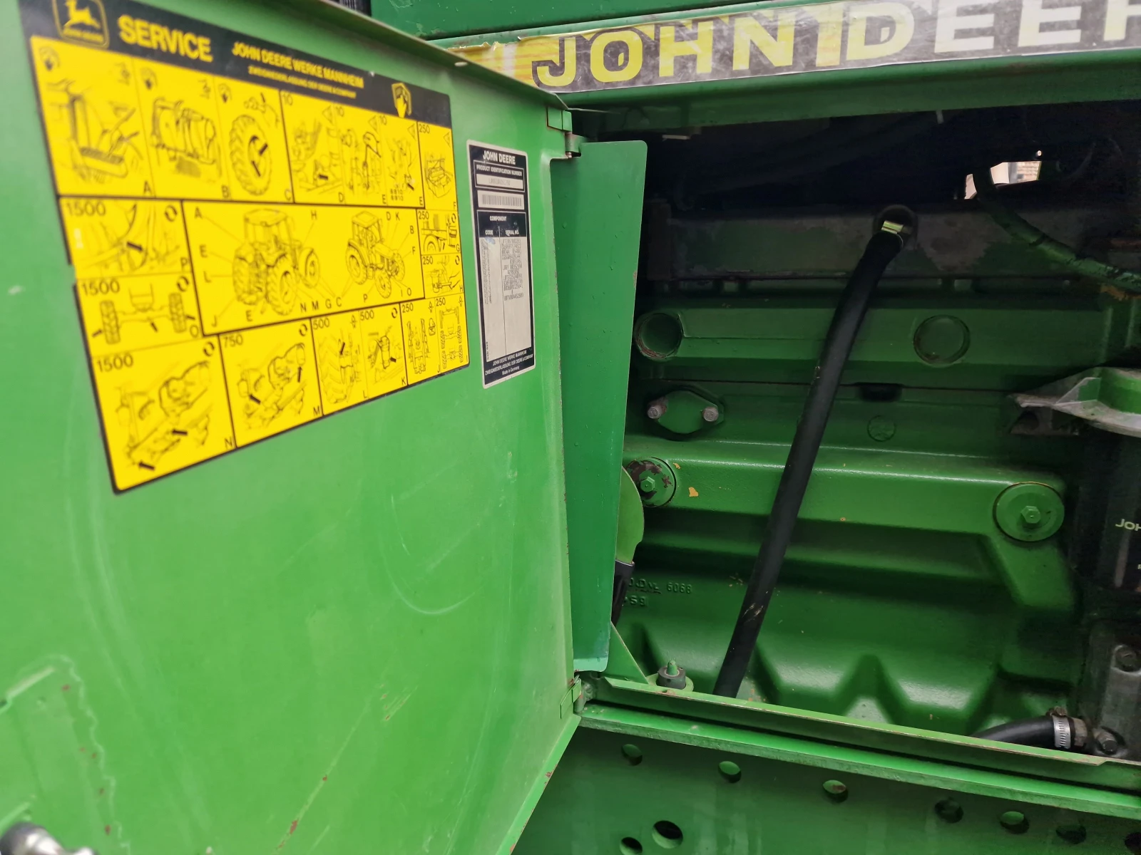 Трактор John Deere 6610, снимка 7 - Селскостопанска техника - 54000194
