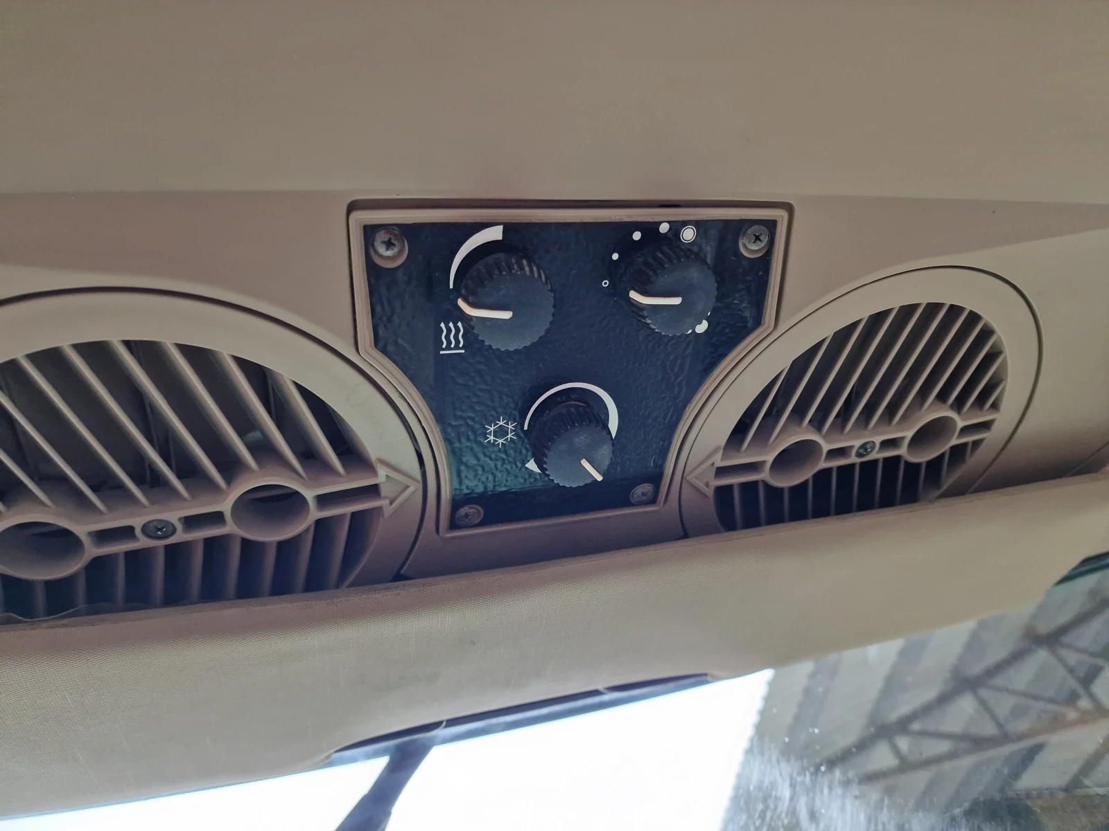 Трактор John Deere 6610, снимка 11 - Селскостопанска техника - 54000194