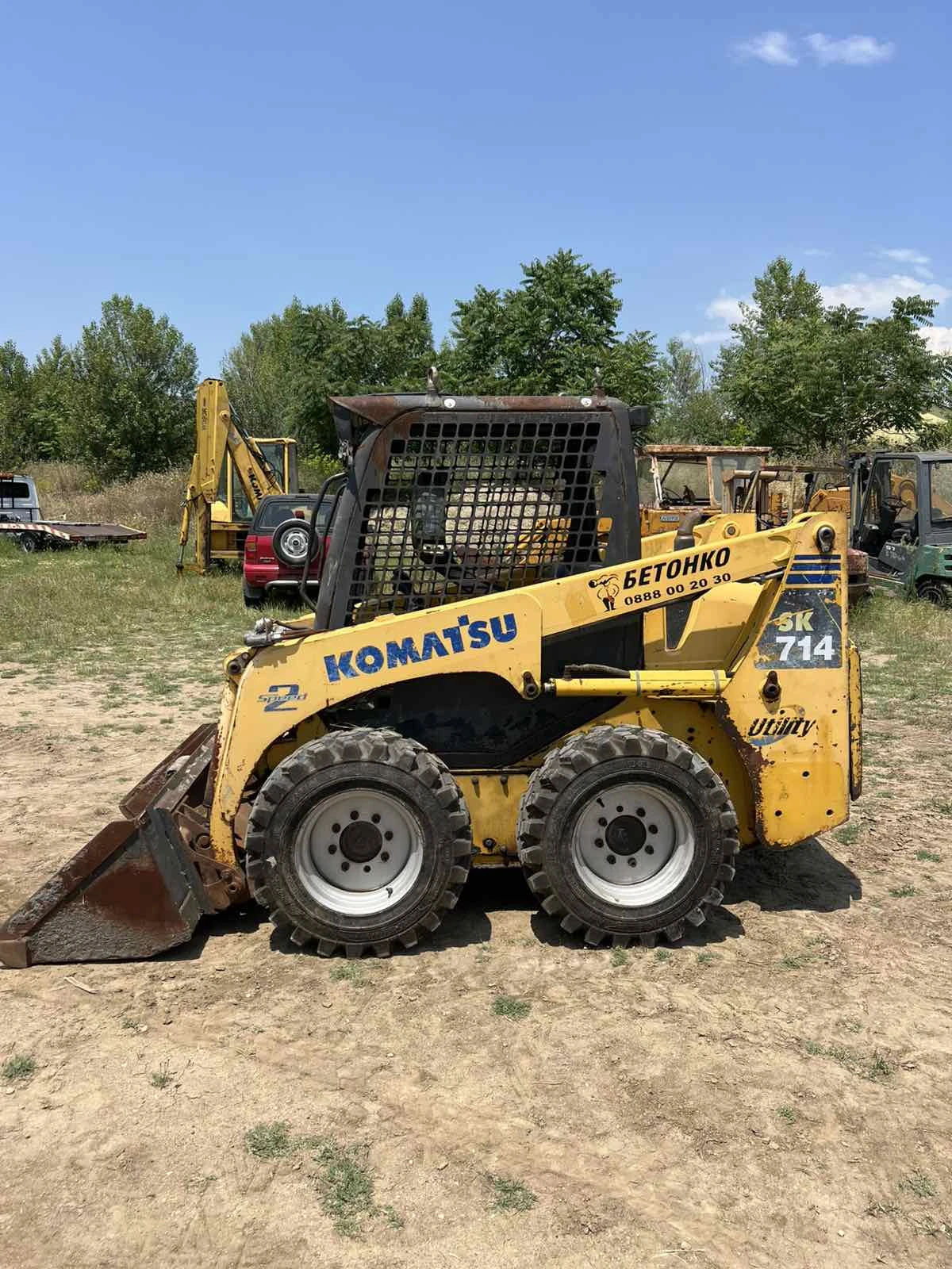 Мини челни товарачи Komatsu, снимка 1