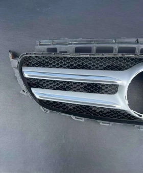 Pешетка за предна броня за Mercedes Benz E-Class A2138880123, снимка 2