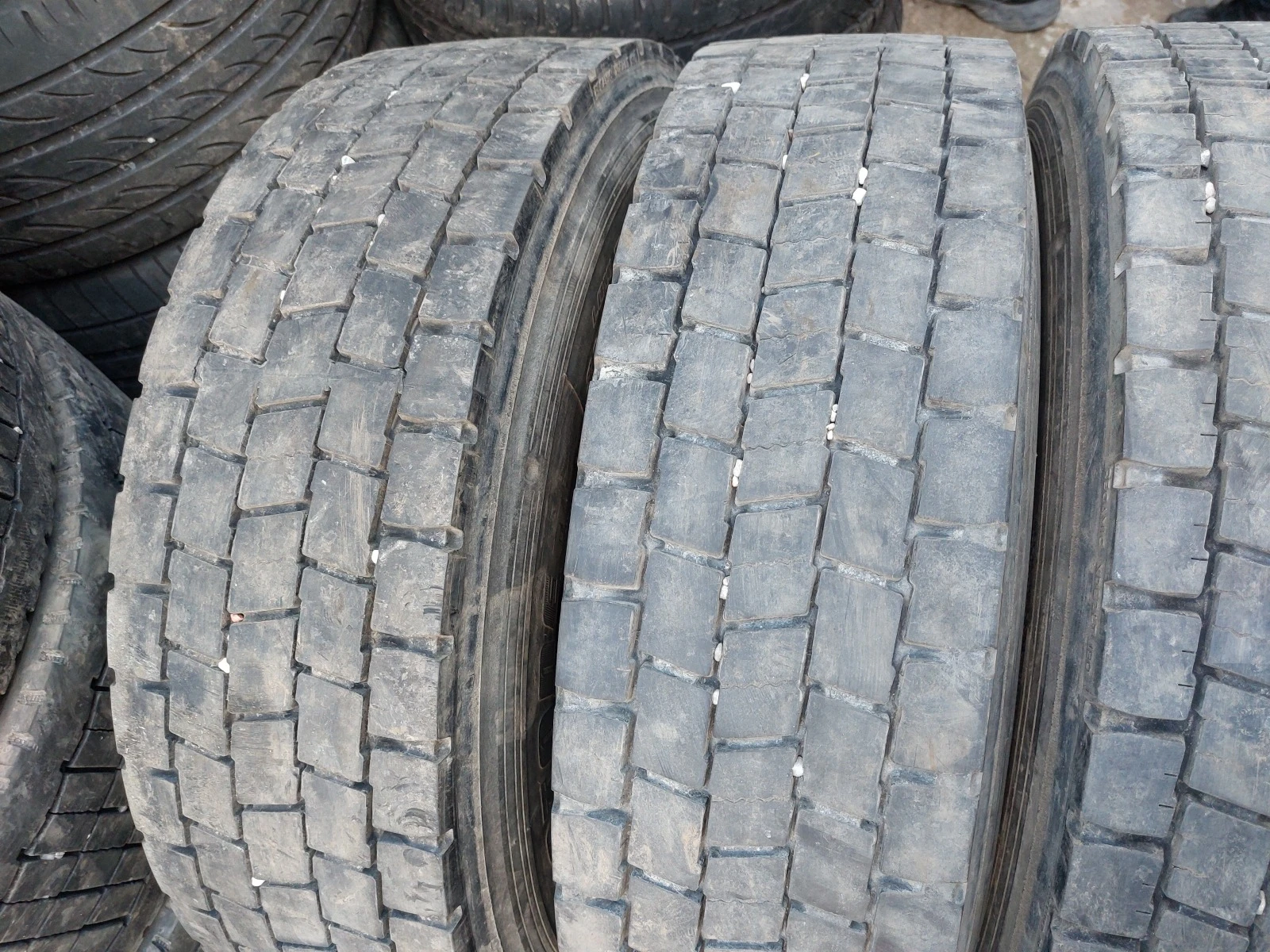 ���� 215/75R17.5 | Mobile.bg � ����������� 2
