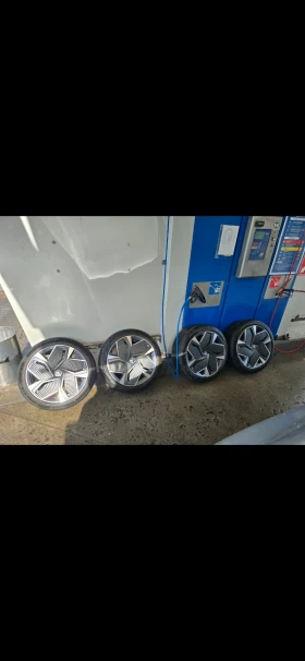 ����� �� �������� �� ���� � ������ 255/40R21 �� Skoda Enyaq