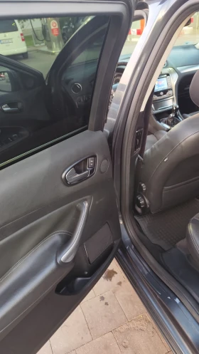 Ford Mondeo Titanium , снимка 11