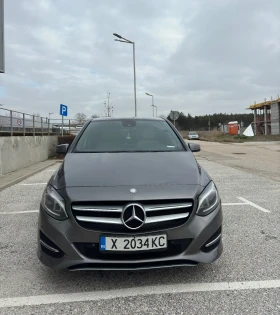     Mercedes-Benz B 220