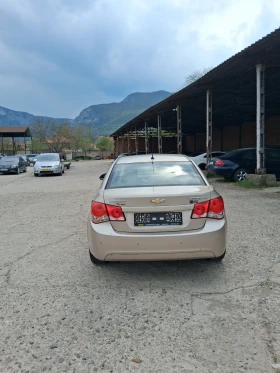 Chevrolet Cruze 1.8 автоматик - 3000 € / 5867.49 лв. - 51472456 6