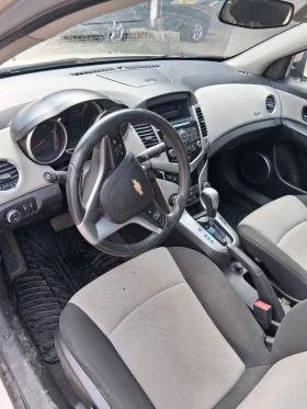 Chevrolet Cruze 1.8 автоматик - 3000 € / 5867.49 лв. - 51472456 10