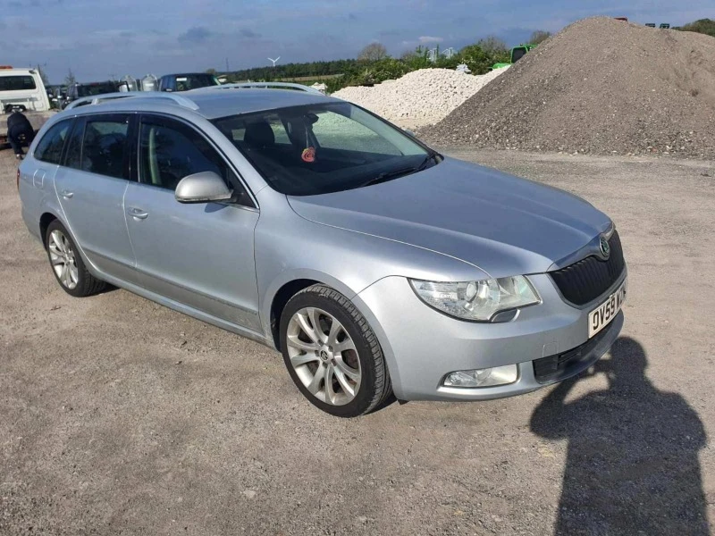 Skoda Superb 2.0, 170к.с , снимка 1 - Автомобили и джипове - 47139482