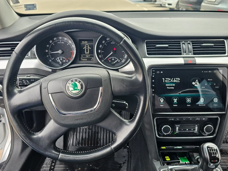 Skoda Superb 2.0, снимка 10 - Автомобили и джипове - 48992036