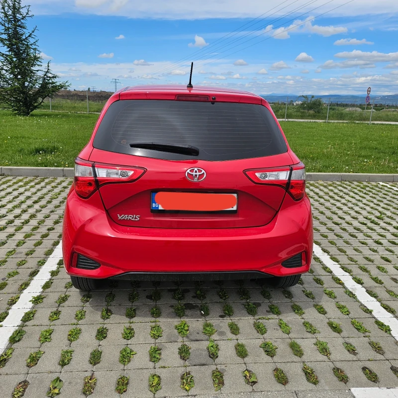 Toyota Yaris 1.5, снимка 2 - Автомобили и джипове - 51963080