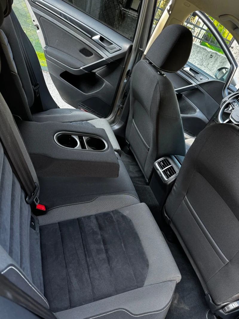 VW Golf 2.0TDI 4x4, снимка 8 - Автомобили и джипове - 51825783