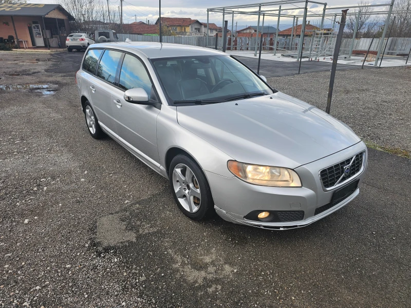 Volvo V70 2.4d, снимка 2 - Автомобили и джипове - 52478343