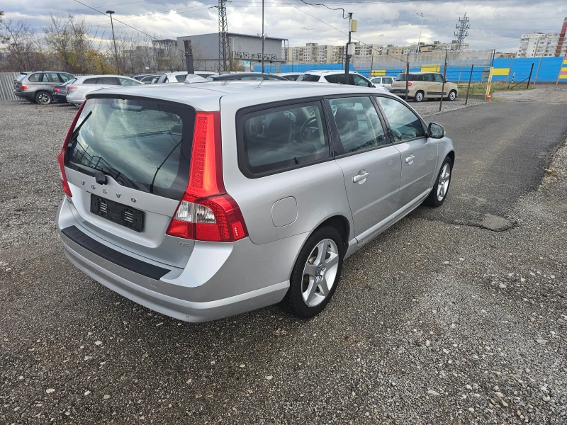 Volvo V70 2.4d, снимка 7 - Автомобили и джипове - 52478343
